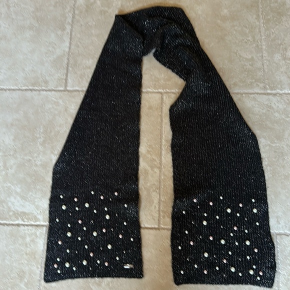 Karl Lagerfeld black with silver scarf adorned with multicolored pearls. - Picture 1 of 8